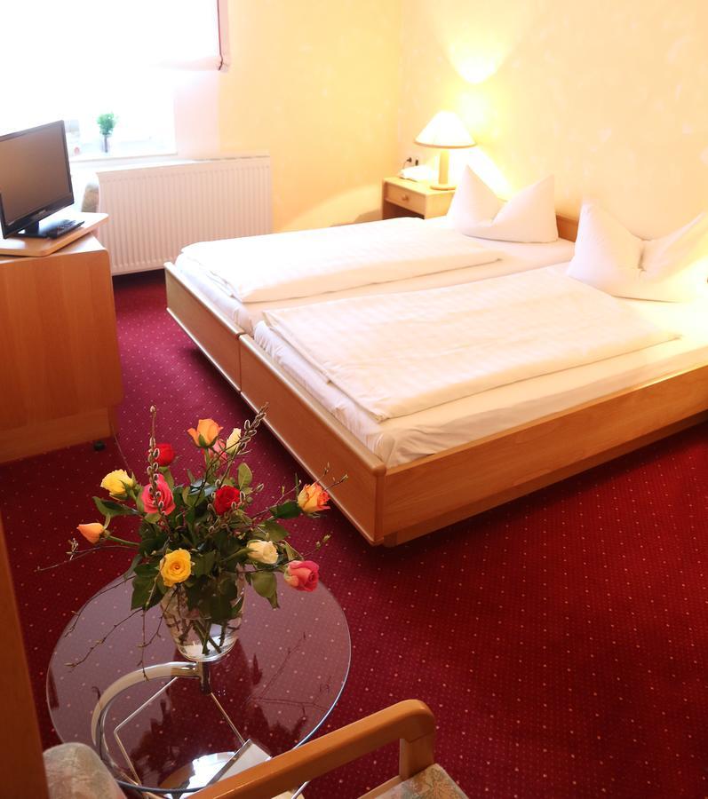 Landhotel & Reiterhof Schumann Triptis Экстерьер фото